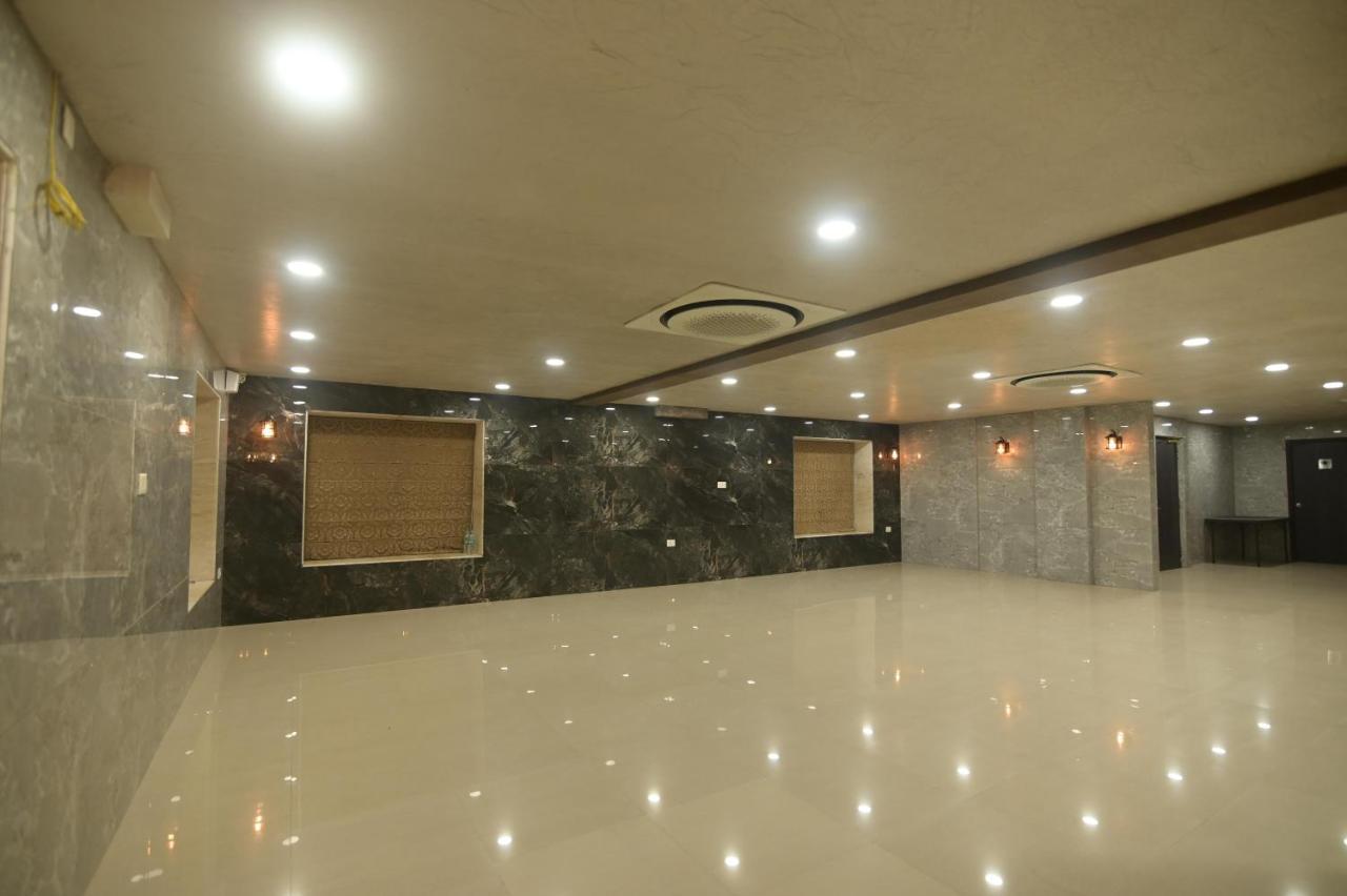 Nk7 Guest House Calcutta Buitenkant foto