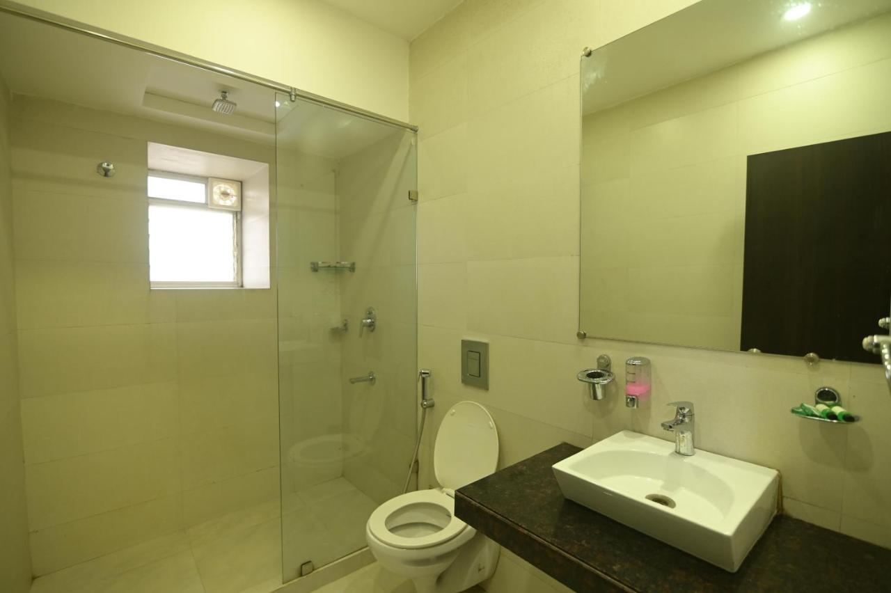 Nk7 Guest House Calcutta Buitenkant foto