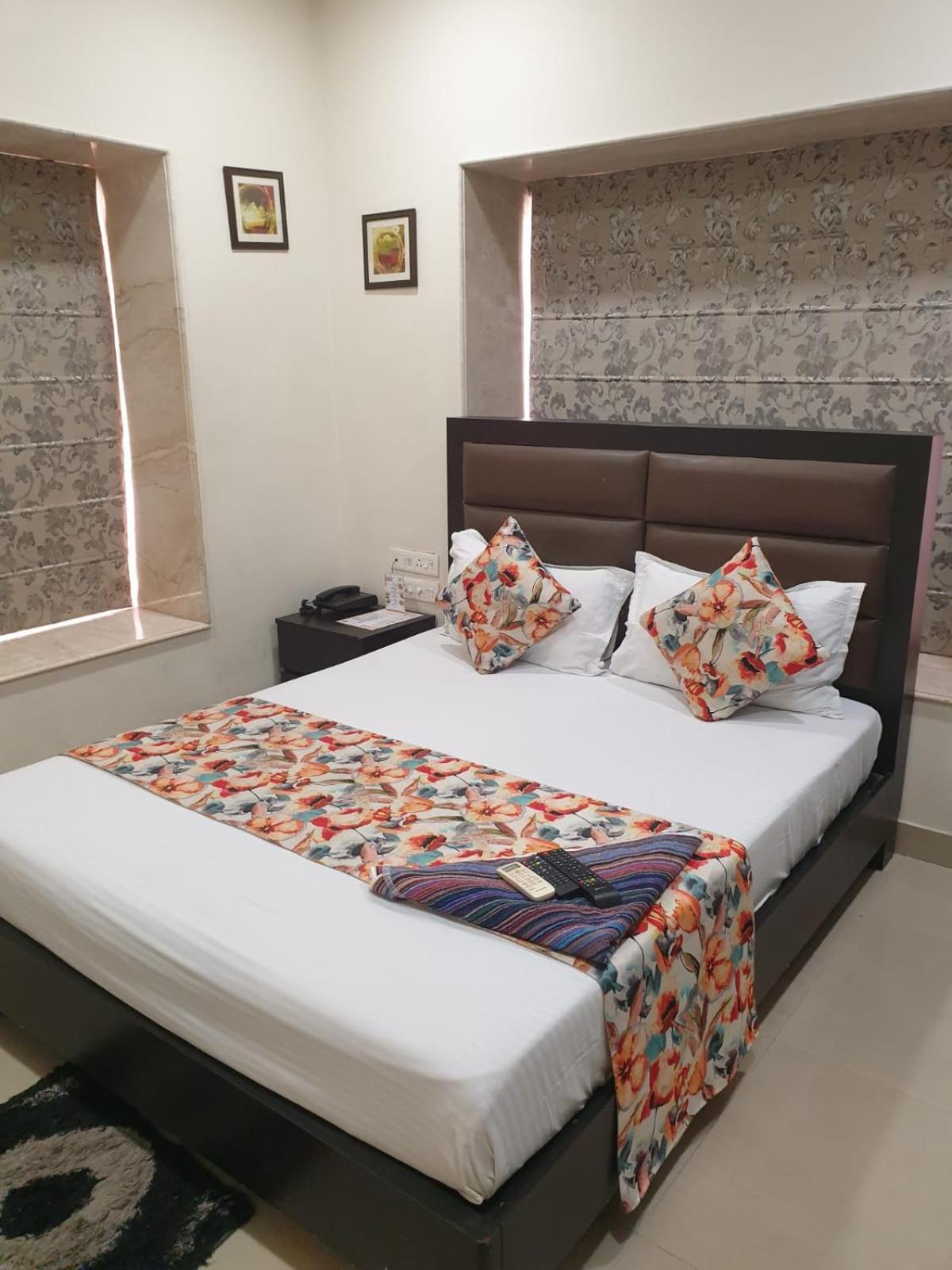 Nk7 Guest House Calcutta Buitenkant foto